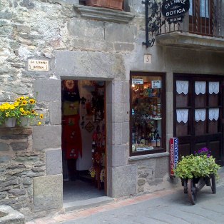 Façana de Ca l'Ample de Rupit